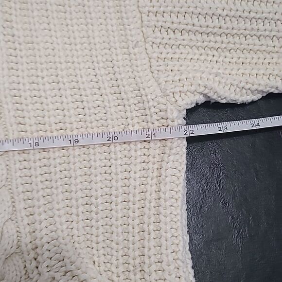 J. Crew Women's cream ivory cable knit sweater size L fringe winter casual prep - Picture 7 of 10